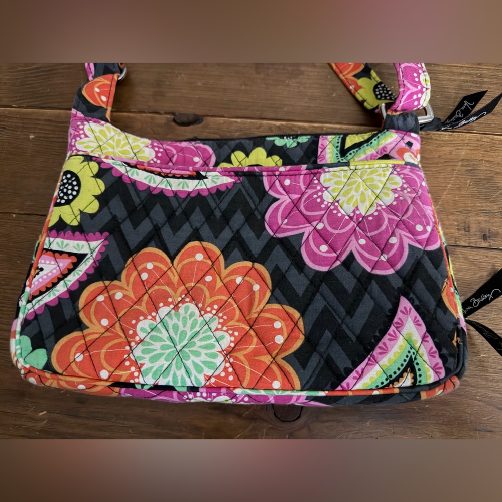 Vera Bradley Floral Quilted Shoulder crossbody Bag Purse Wallet - Picture 2 of 11